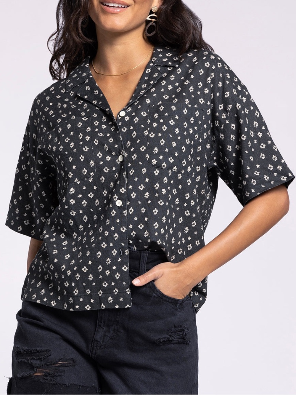 Thread & Supply Floral Button Front Shirt Womens Large Black Short Sleeve Top